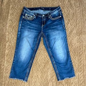 Vigoss denim capri’s Women’s 16